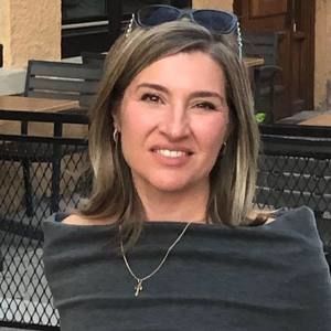 Meet your Posher, Laura